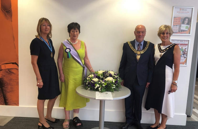 Laying of the wreath at the Council House