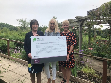 Pauline Latham OBP MP visits Treetops Hospice 