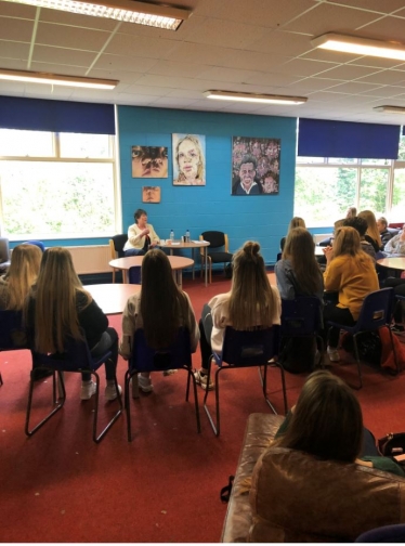 Pauline Latham OBE MP visits Belper School to speak with Sixth Form girls about women's issues 