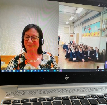 Pauline Latham OBE MP talkSto Years 5/6 at Pottery Primary School about her role as an MP